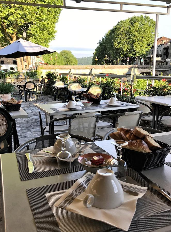 Hotel Des Bains Figeac Bagian luar foto