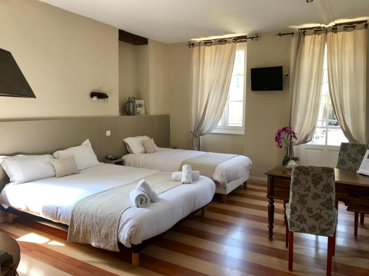 Hotel Des Bains Figeac Bagian luar foto